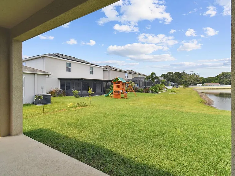 10606 Laguna Plains Dr — Photo 35