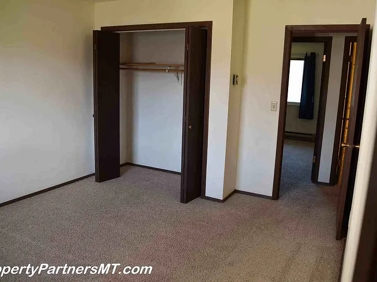 209 S 15th Ave — Photo 5