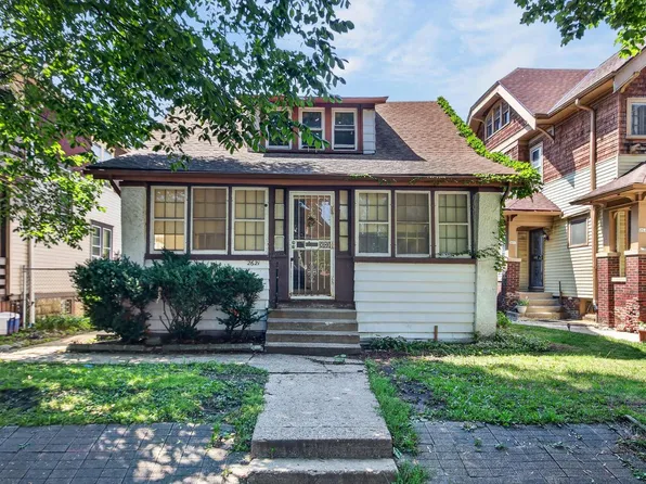 2621 N 49th STREET, Milwaukee, WI 53210