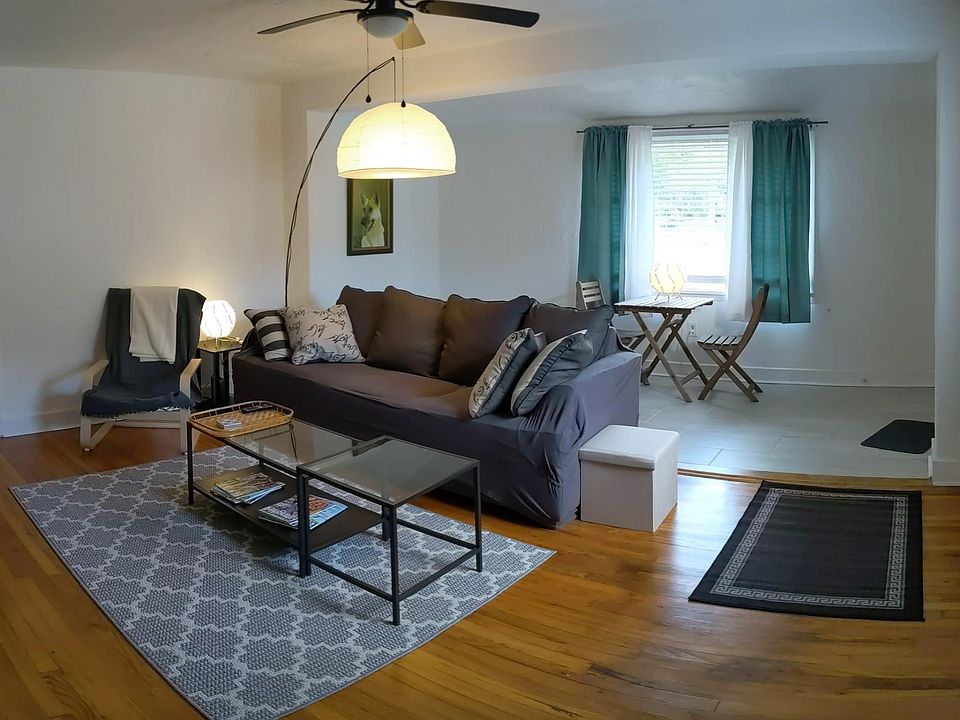 1st image of 1334 NE 9th St #A