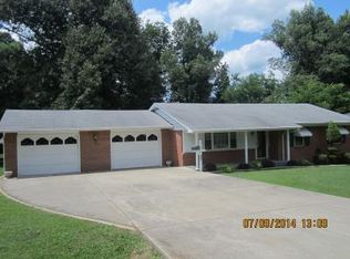 597 Crestline Dr, Piggott, AR 72454