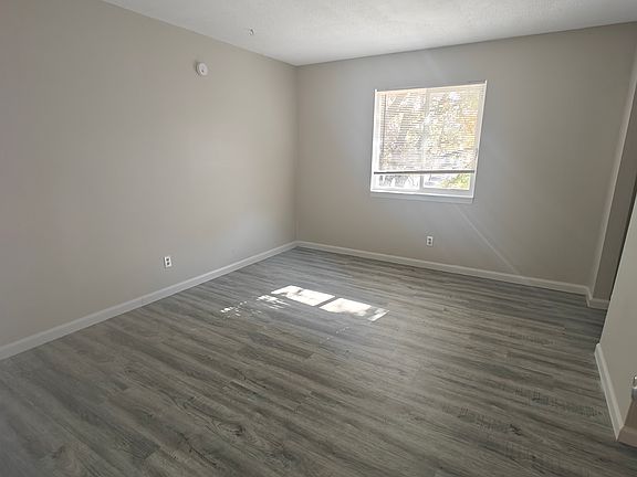2nd image of 720 W 12th St APT 307