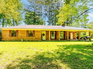 334 Salem School Rd, Collins, MS 39428