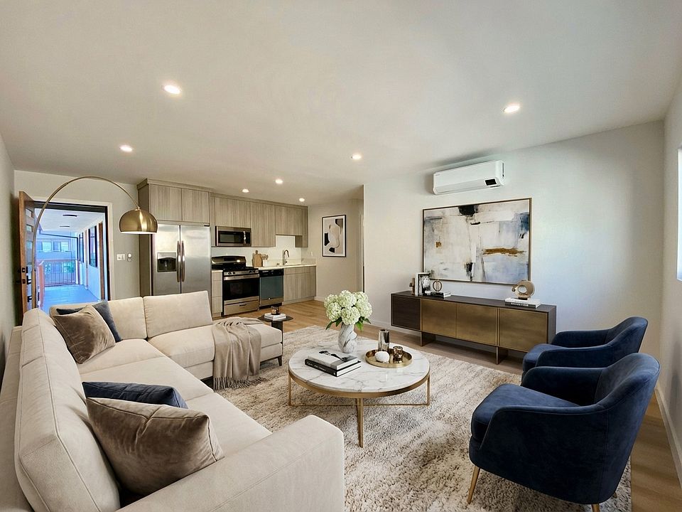 1st image of 3207 W 3rd St #10A