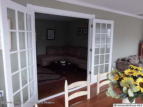 2nd image of 18 Tudor Ave