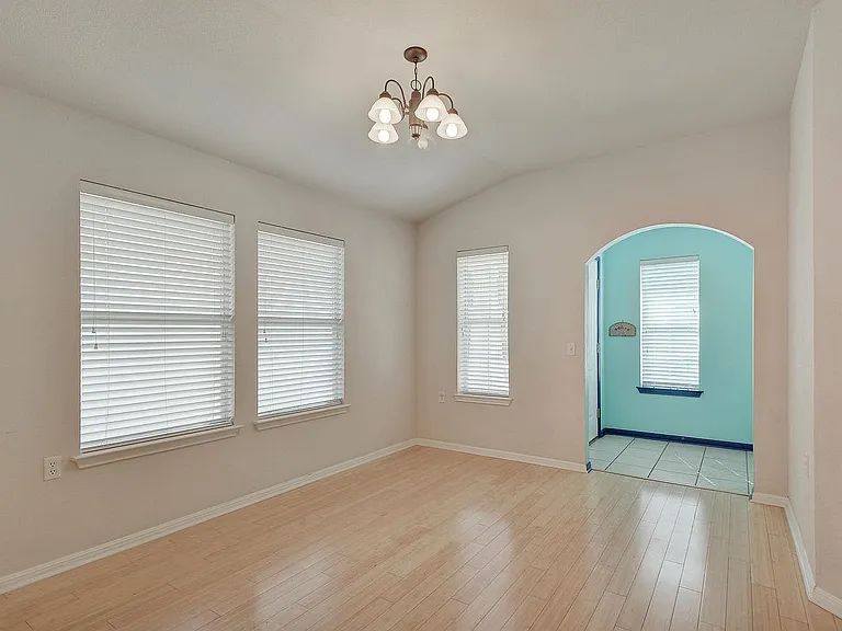 5616 Steven Creek Way — Photo 3