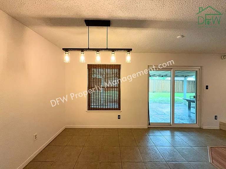 6415 Elm Springs Dr — Photo 8