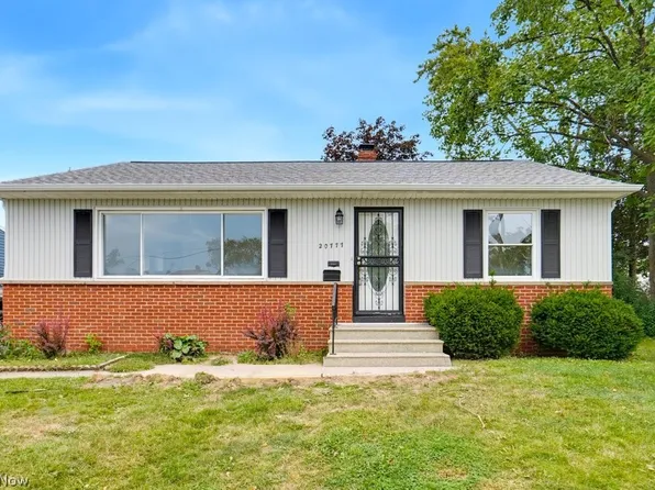 20777 Bowling Green Rd, Maple Heights, OH 44137
