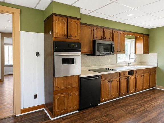 3rd image of 129 Greeley Street