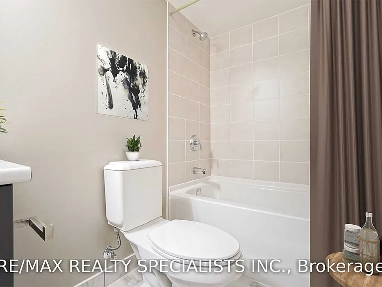 716 Main St E #702 — Photo 12