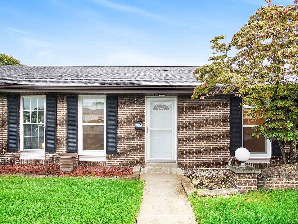 1st image of 906 Berkley Cir