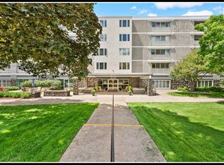 6450 York Ave S APT 314, Edina, MN 55435