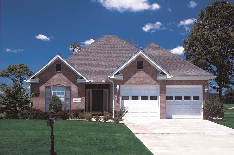 2nd image of 152 Crossing View Dr