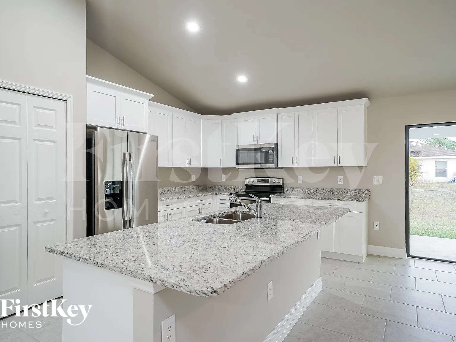 4 bed, 2.0 bath, 1672 sqft, $2,360 — Photo 4