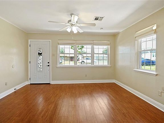 3rd image of 1113 Maryland Ave