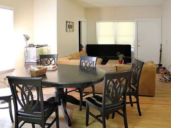 3rd image of 242 E 18th Ave