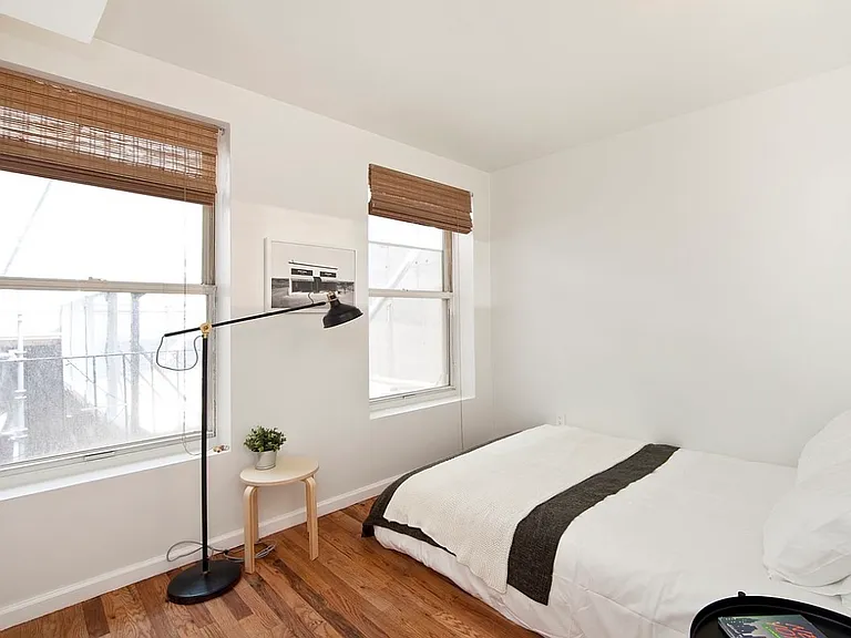 136 William St #3B — Photo 11