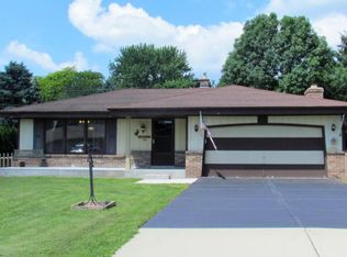1144 Romin Rd, Lake Geneva, WI 53147