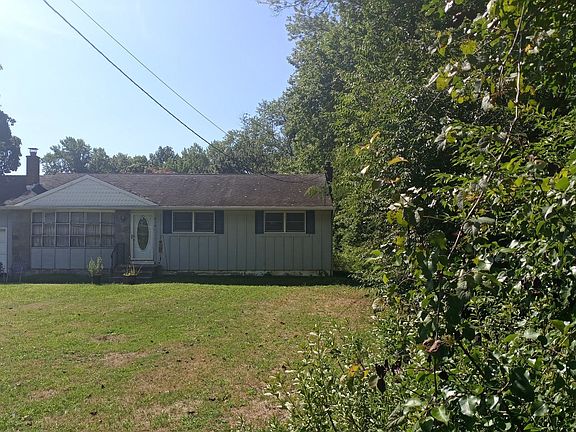 2nd image of 818 Rancocas Rd