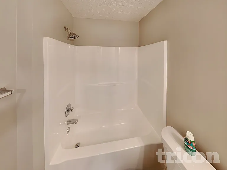 8129 Brookbend Dr — Photo 10