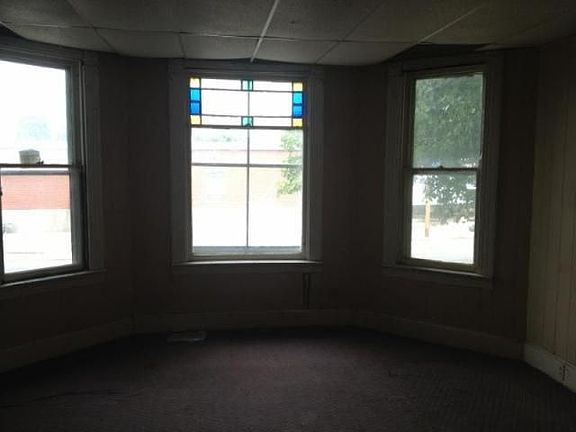 5th image of 513 William St