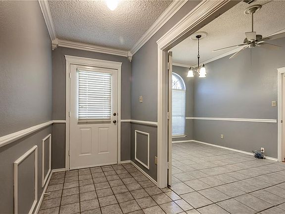 5th image of 3714 Oak Meadow Dr