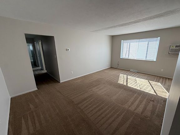 4th image of 191 Center Rd #302