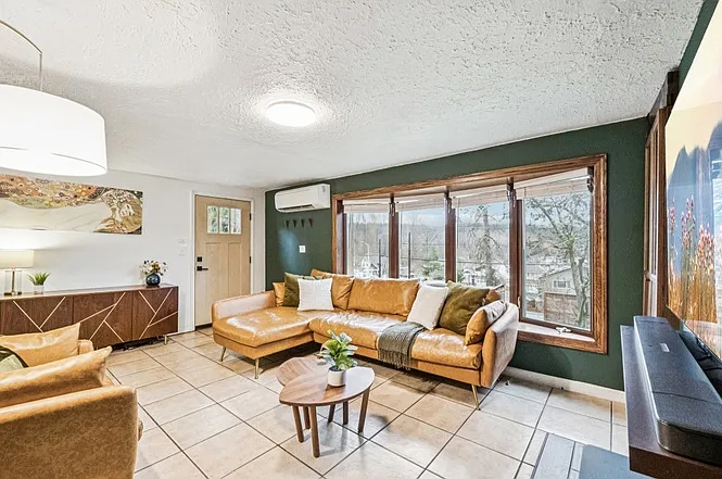 23716 Locust Way — Photo 6