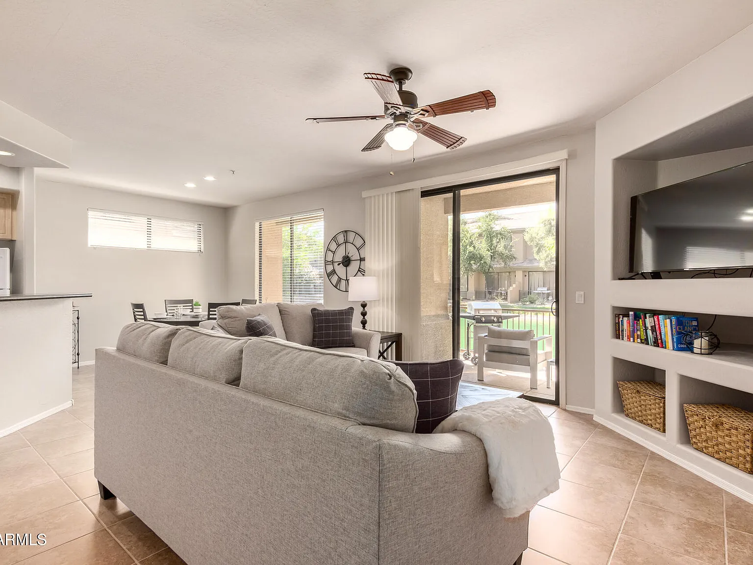 2 bed, 2.0 bath, 1244 sqft, $1,900 — Photo 4