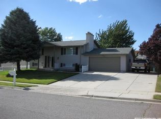 805 E Spruce Mesa Way, Sandy, UT 84094