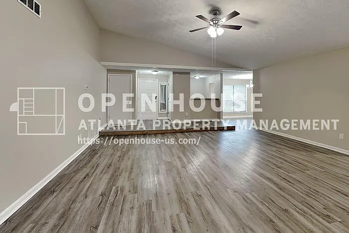 1207 Ridgeside Dr NW — Photo 3