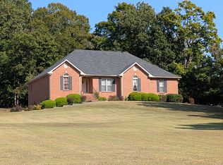 2100 Chester Harris Rd, Woodlawn, TN 37191