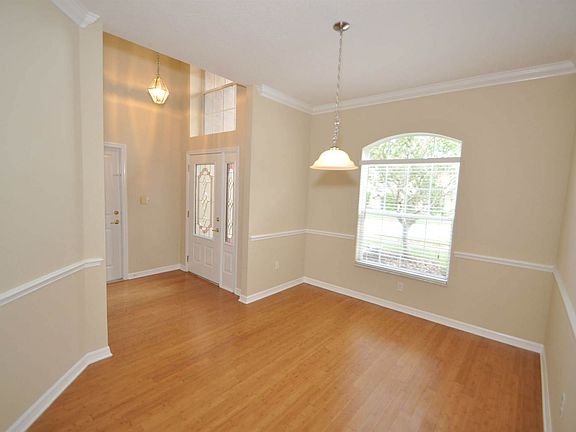 5th image of 41 Saint Andrews Ct