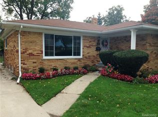 14351 W Ten Mile Rd, Oak Park, MI 48237