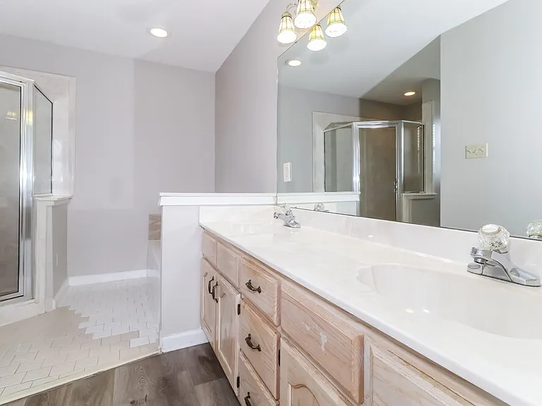 784 Breeze Way — Photo 12