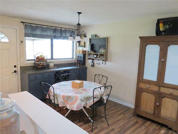 3rd image of 4474 Longfellow Ave