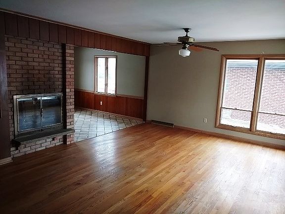 4th image of 2623 Karen Dr