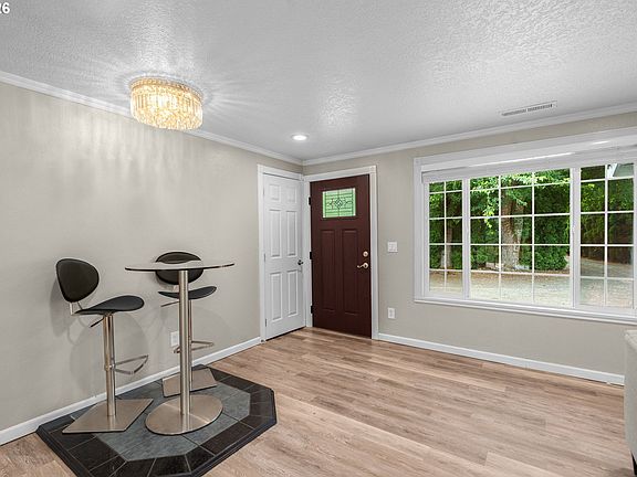 2nd image of 326 NE 34th Pl