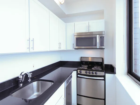 180 Montague Street image 9 of 44