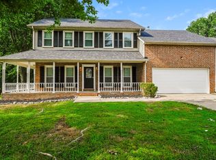 705 Brushy Ridge Dr, La Vergne, TN 37086