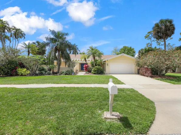 12378 Sawgrass Court, Wellington, FL 33414