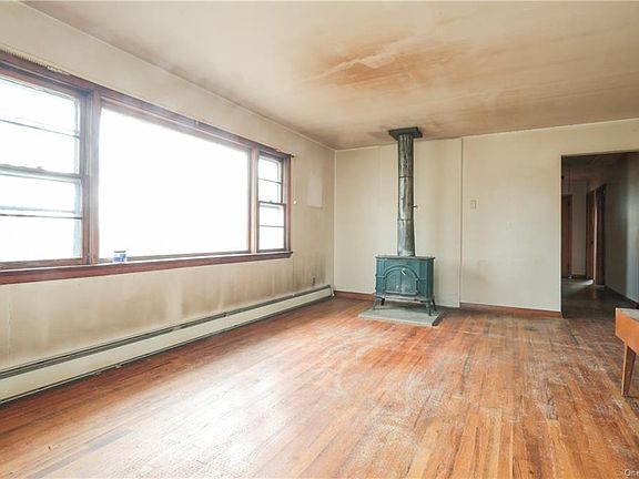 5th image of 203 Lexow Ave