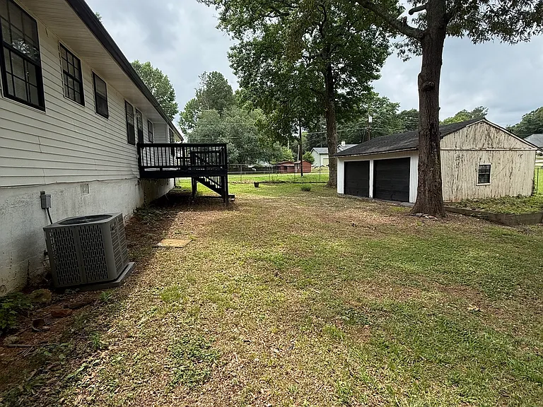 6379 Skyline Dr — Photo 3