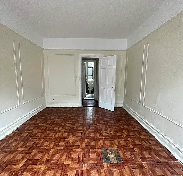2069 E 12th St #5 — Photo 5