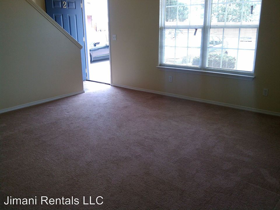 2nd image of 2302 SE Jayel Ter APT 4