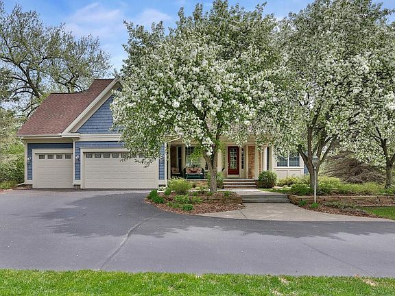 4th image of 801 Oakgreen Avenue Pl N