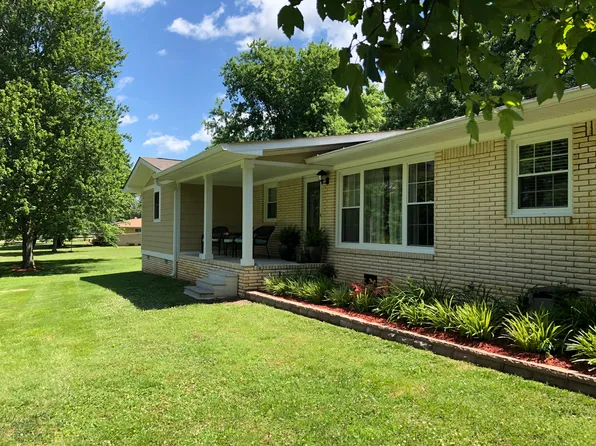 156 Robertson St, Mc Ewen, TN 37101