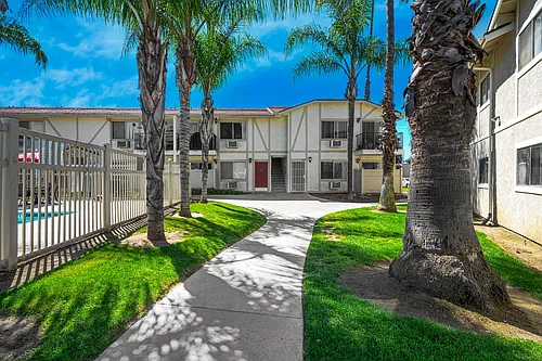 Shadow Glen Apartments IMMEDIATE MOVE INS Photo 1