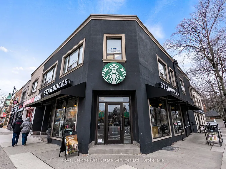 28 Thompson Ave — Photo 44