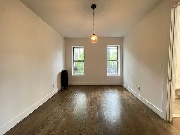 5th image of 975 Washington Ave #E1